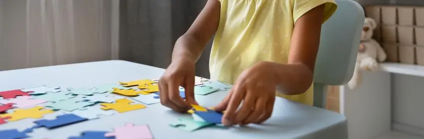 Crianças negra brincando